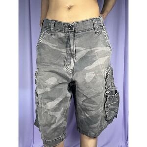 SNDNSTA Grey Camoflouge Cargo Shorts Mens 32 Utility Paratrooper Skater Grunge